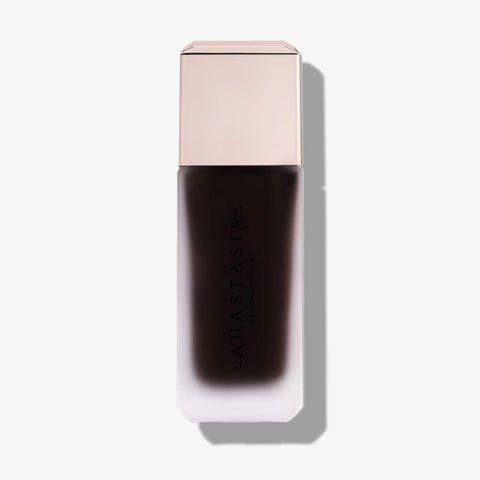 Impeccable Blurring Second-Skin Matte Foundation